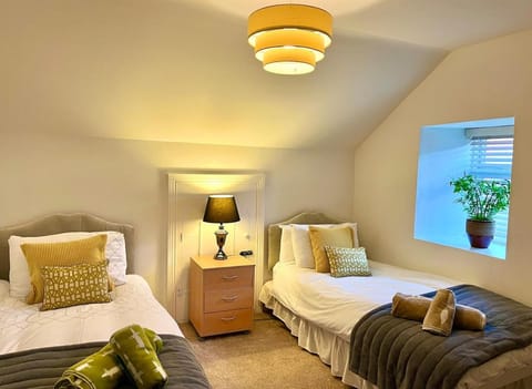 1800's Cosy Cottage in Dungarvan House in County Waterford