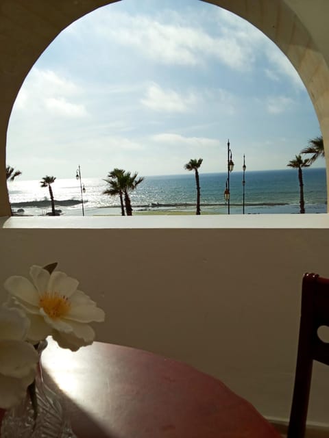 Day, Natural landscape, View (from property/room), Balcony/Terrace, Dining area, Sea view