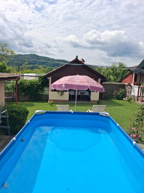 Day, Natural landscape, Mountain view, Pool view, Swimming pool, Inner courtyard view, sunbed