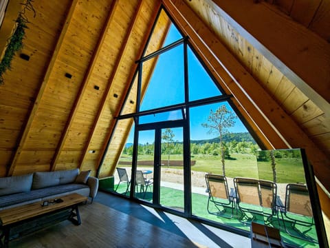 Day, Natural landscape, TV and multimedia, View (from property/room), Balcony/Terrace, Living room, Seating area, Evening entertainment, Garden view