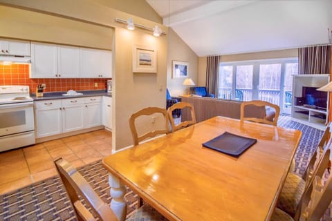 Wyndham Newport Overlook 2BR Apartment with Resort Access House in Newport