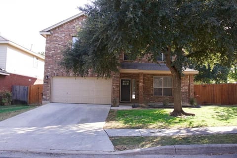 Spacious & Serene Home Near San Antonio House in San Antonio