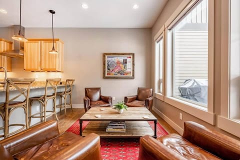 Winter Park Getaway 4 BR Townhouse w Hot Tub House in Fraser