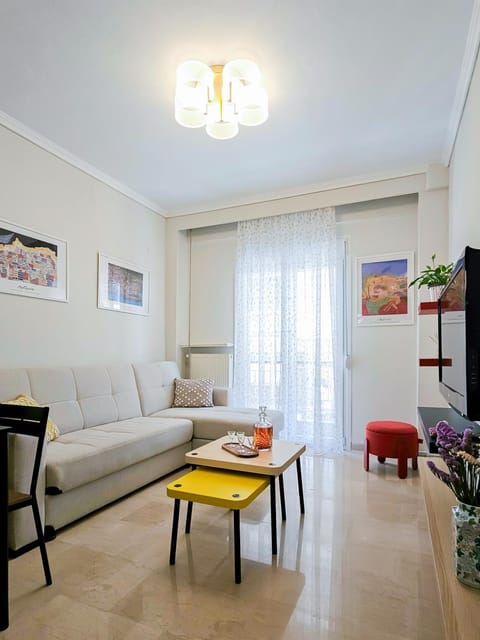 TV and multimedia, Living room, Seating area, Dining area, internet