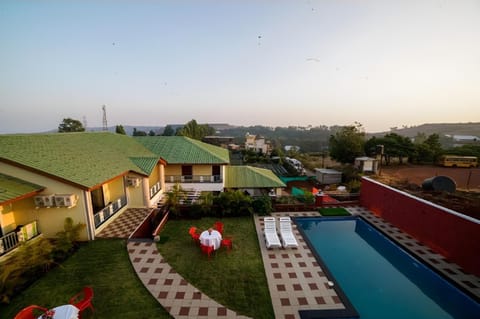Property building, Swimming pool