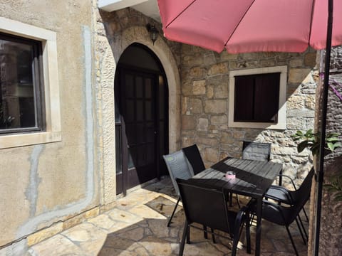 Stone house Pietro House in Šibenik-Knin County, Croatia