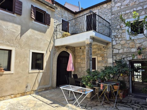 Stone house Pietro House in Šibenik-Knin County, Croatia