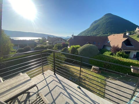Lac & Montagne Villa in Menthon-Saint-Bernard