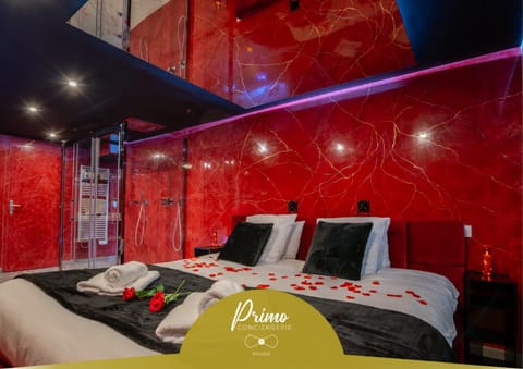 Shower, Hot Tub, Bathroom, Spa and wellness centre/facilities, Spa and wellness centre/facilities, Photo of the whole room, Bedroom, Bath, towels