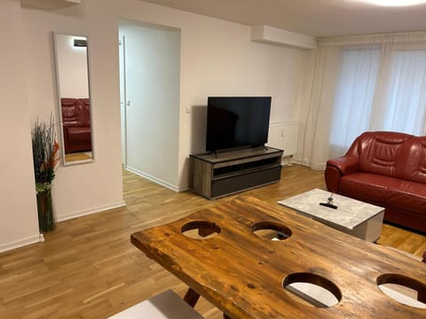 3-Zimmer-Wohnung mit Terrasse in zentraler Lage Apartment in Stuttgart