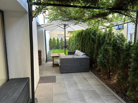 3-Zimmer-Wohnung mit Terrasse in zentraler Lage Apartment in Stuttgart