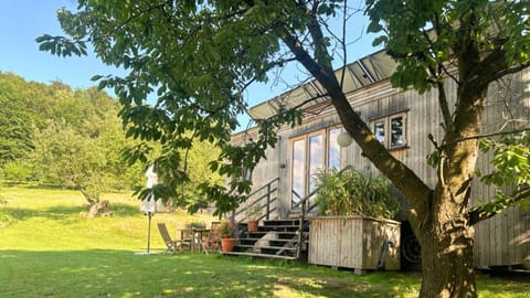 Property building, Garden view