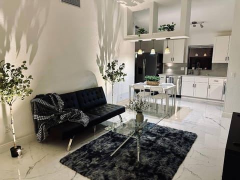 Living room, Photo of the whole room, Seating area