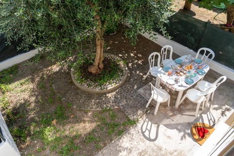 Garden, Dining area, Garden view