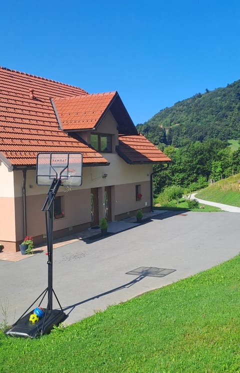 Property building, Facade/entrance, View (from property/room)