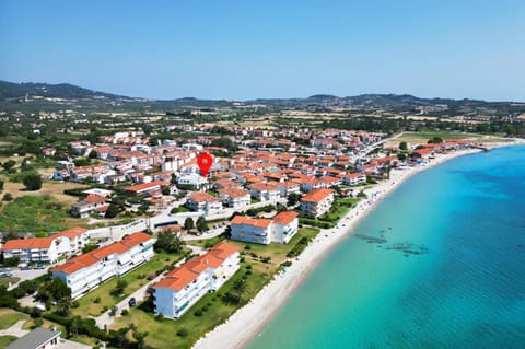 Day, Natural landscape, Bird's eye view, Beach, City view, Mountain view, Sea view