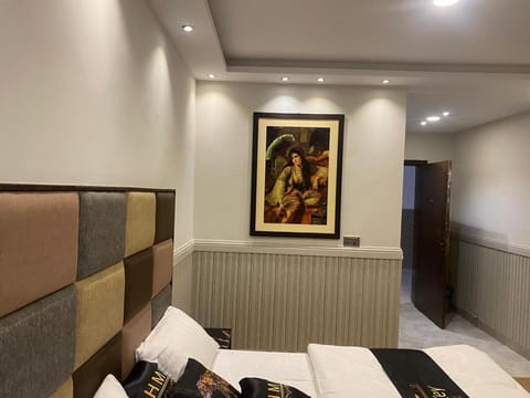 Photo of the whole room, Decorative detail, Bedroom