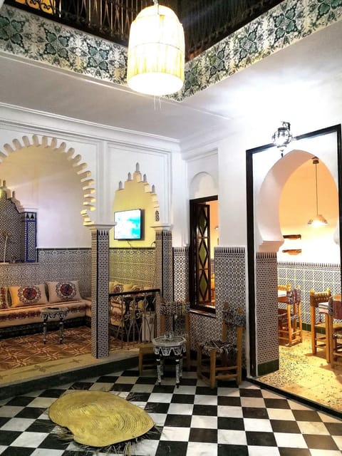 TV and multimedia, Seating area