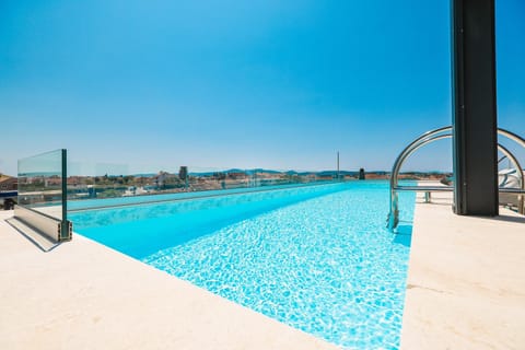 Penthouse Croatiendream with 3 bedrooms, pool and sea view Apartment in Šibenik-Knin County, Croatia