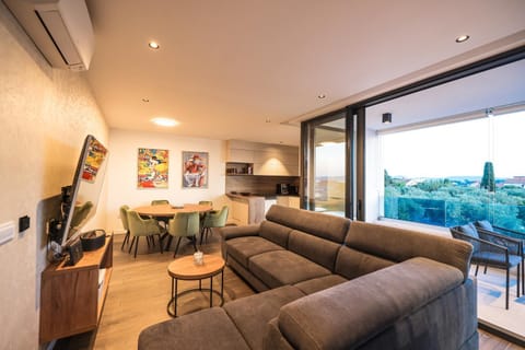 Penthouse Croatiendream with 3 bedrooms, pool and sea view Apartment in Šibenik-Knin County, Croatia