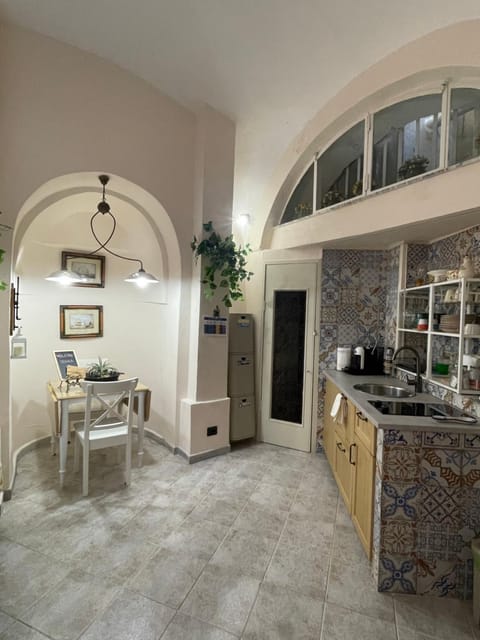 Minerva Charming House Elegant & Central Stay in Salerno Apartment in Salerno