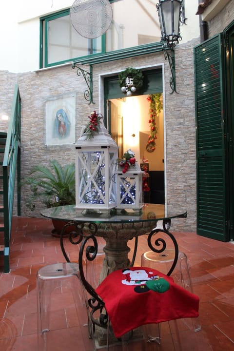 Property building, Balcony/Terrace