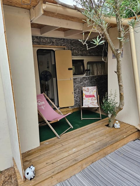 Escapade en caravane près d'aix en provence Luxury tent in Aix-en-Provence