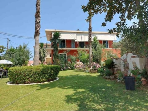 Property building, Spring, Day, Garden, Garden view