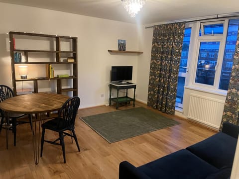 Communal lounge/ TV room, Living room, Seating area, Dining area