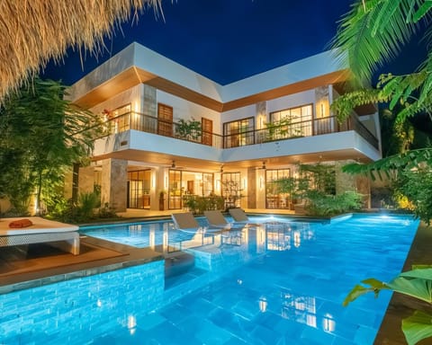 Property building, Pool view, Swimming pool