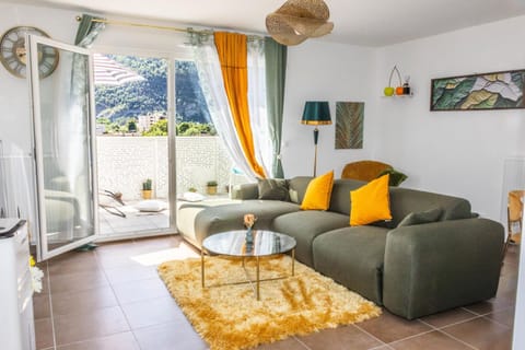 View (from property/room), Seating area, Family