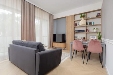 TV and multimedia, Seating area