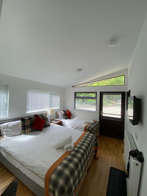 Rowardennan Rooms in the lodge Lodge no 2 Nature lodge in Scotland