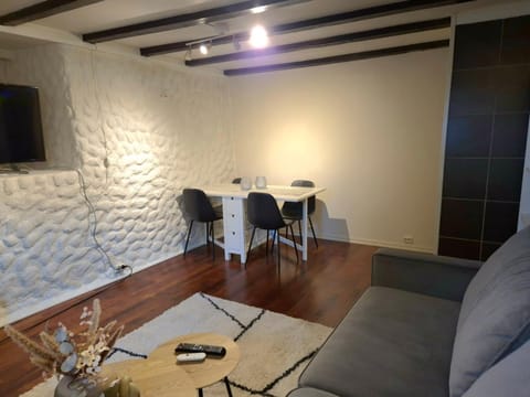 Cozy downstairs apartment in Tromsø Apartment in Tromso