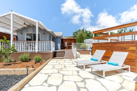 Balcony/Terrace, Garden view, Swimming pool, sunbed