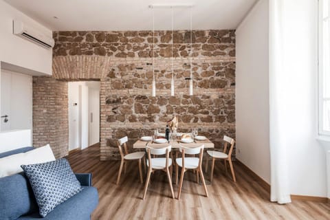 Living room, Seating area, Dining area, air conditioner