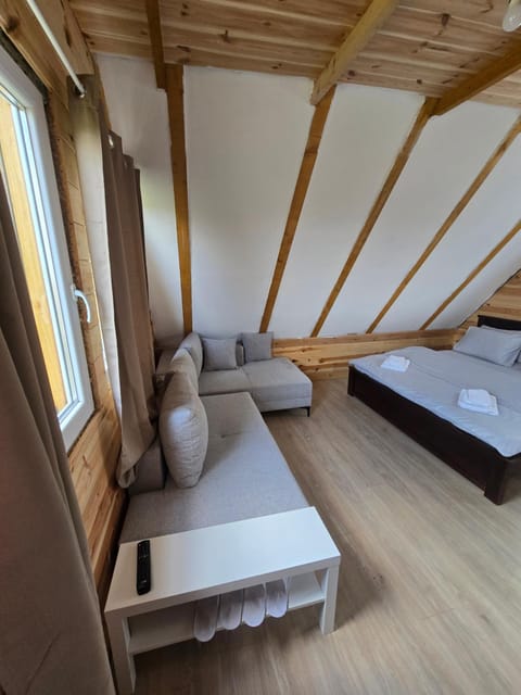 Durmitor Viewpoint Chalet in Montenegro