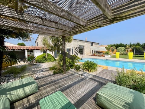 Patio, Garden, Swimming pool, Swimming pool, sunbed