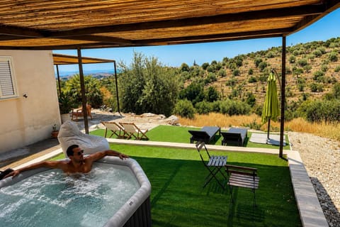 Day, Natural landscape, Hot Tub, Mountain view