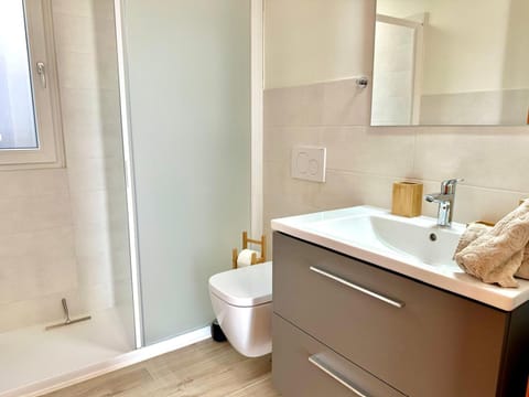 Casetta Rossa Apartment in Tremezzo