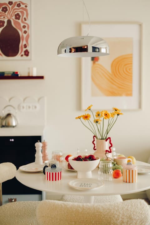 Kitchen or kitchenette, Living room, Dining area