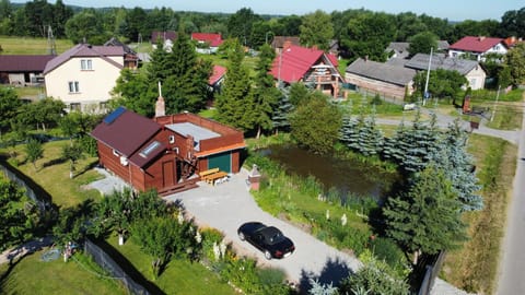 Property building, Natural landscape, Bird's eye view, Parking, pet friendly