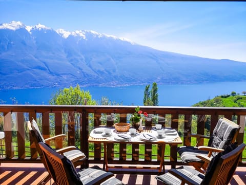 View (from property/room), View (from property/room), Lake view, Lake view, Landmark view, Landmark view, Mountain view, Mountain view