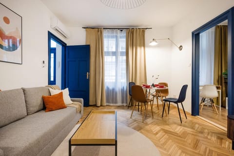 Living room, Dining area, air conditioner