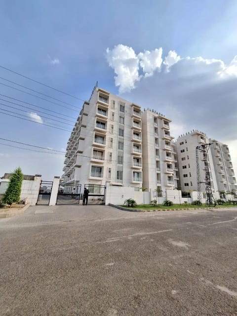 Property building, Street view