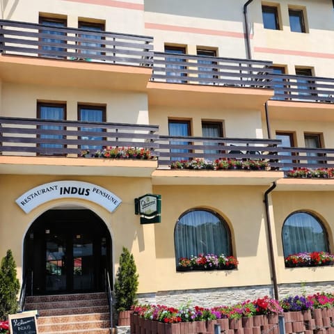 Property building, Facade/entrance, Day