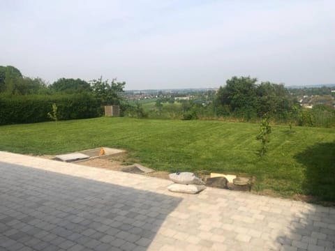 Le Coeur sur la Main Country House in Wallonia, Belgium