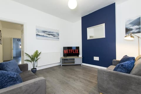 Communal lounge/ TV room, Living room