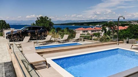 Sea view, Swimming pool, sunbed