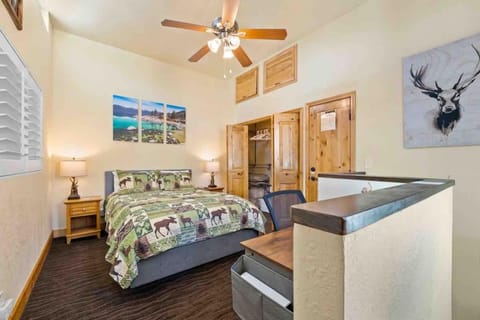 TahoeCozy with Pool Hot Tub and Near Northstar Apartment in Tahoe Vista